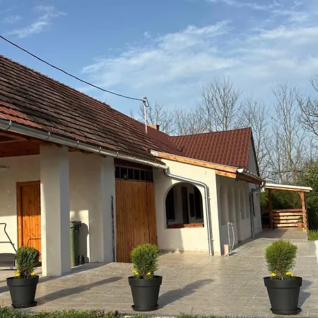 Apartmán Sarffy Vendeghaz *