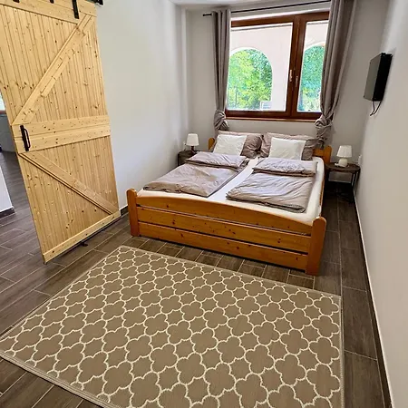 Apartment Sarffy Vendeghaz