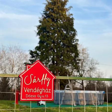 Sarffy Vendeghaz Διαμέρισμα